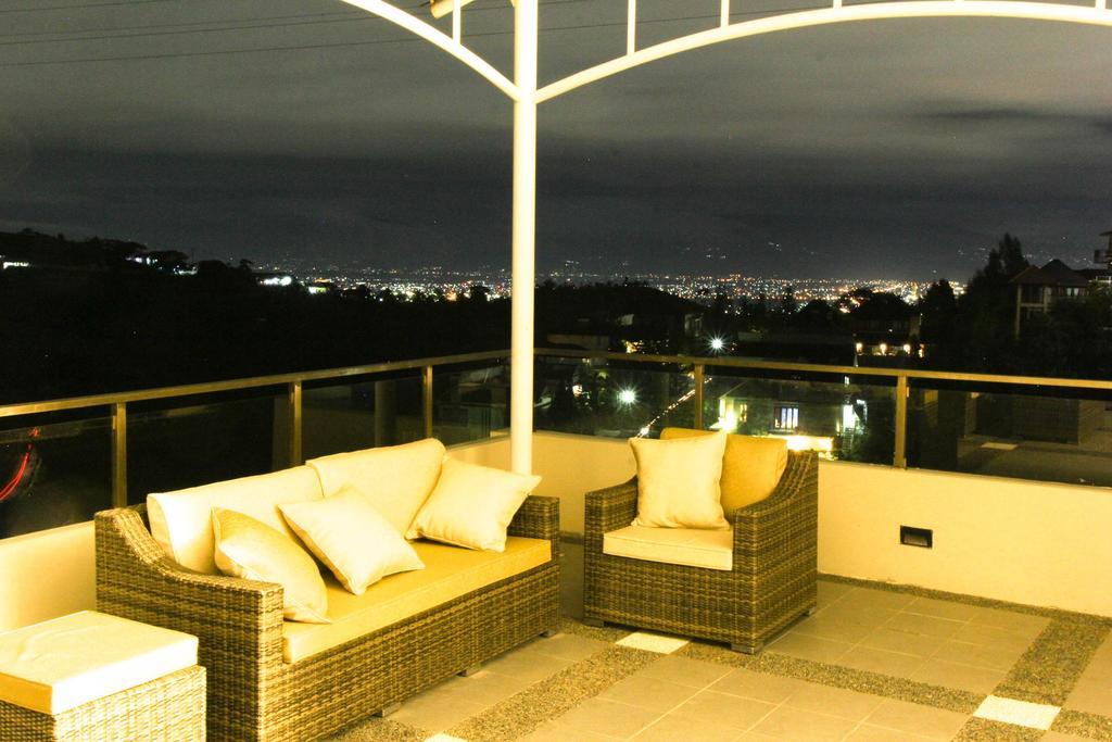 Daily Home Villa Dago Bandung Kamer foto
